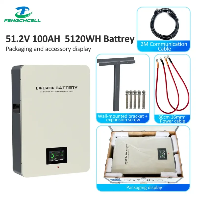 Fenghcell 51,2V 5,12kWh LiFePO4 falra szerelhető akkumulátor konzollal, csavarokkal, kábelekkel és csomagolással bemutatva.